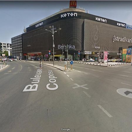 Domum Unirea, Across The Street Of Old City Center Bucarest Extérieur photo